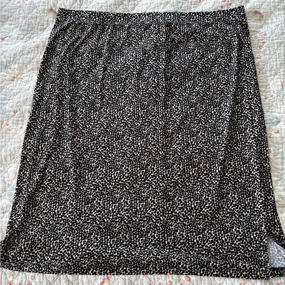 Jaclyn Smith Comfy Leopard Print  Pencil Skirt